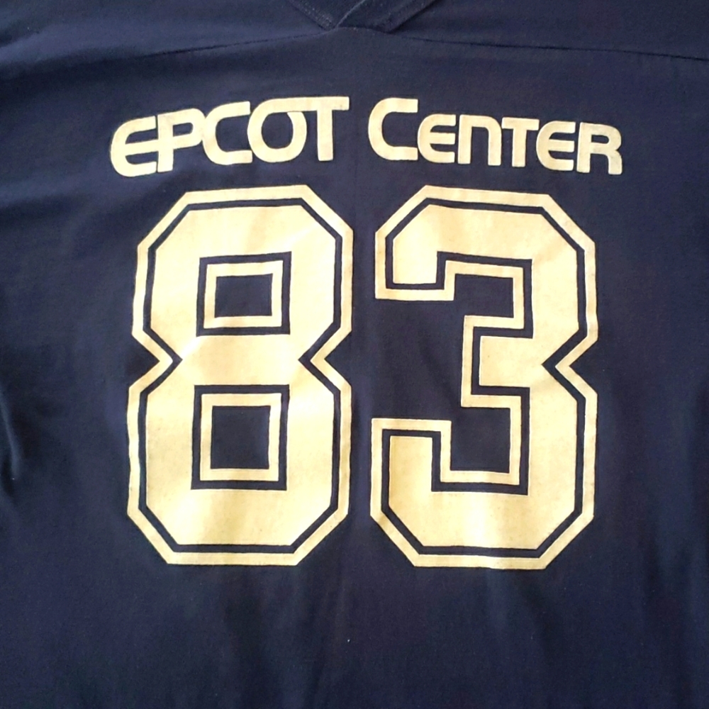 Vintage 1983 Epcot Center v neck tshirt. Size L